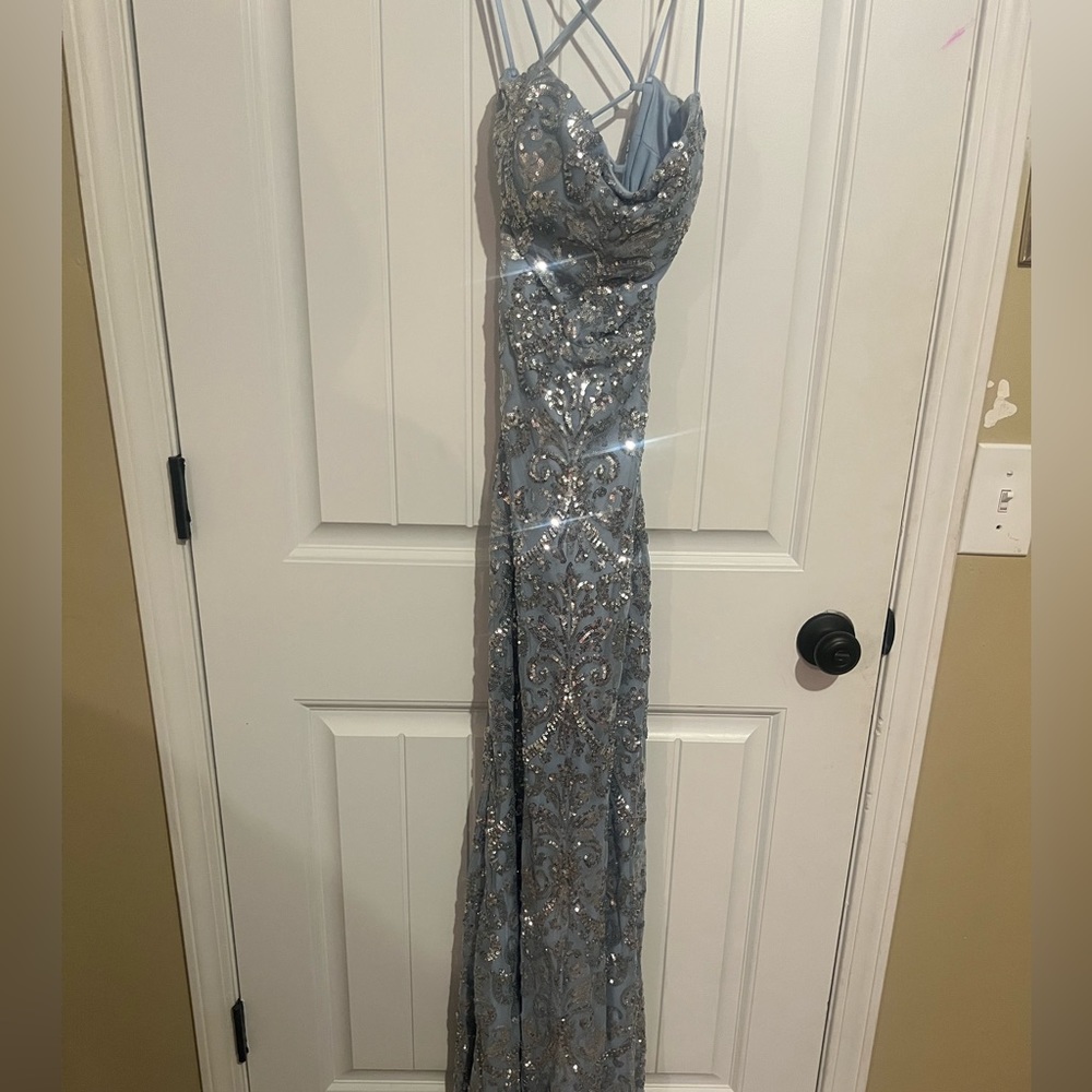 blue long prom dress perfect for prom very comfortable